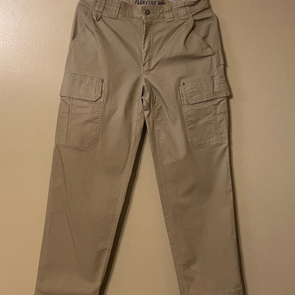 Duluth Trading Company Flex Fire Hose Khaki Cargo pants Men’s size 34X32